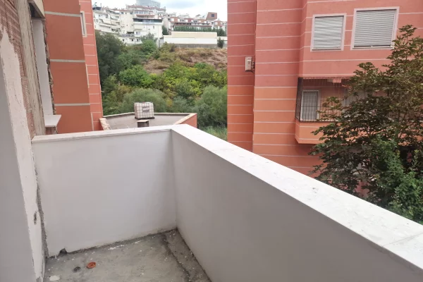 Shitet apartament 2+1 te Kopshti Botanik