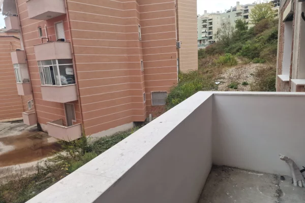 Shtepi ne shitje Apartament ne Tirane, 2+1, Mobilimi Bosh, pa mobiluar, Pagesa 16,000,000  Leke.