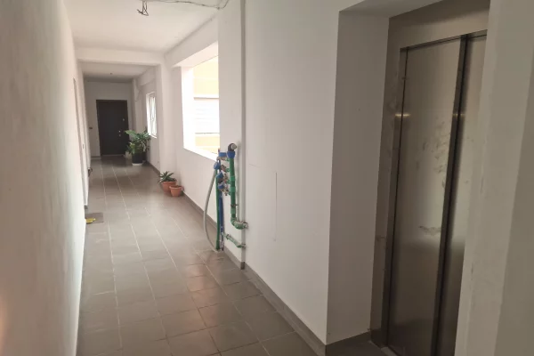 Shtepi ne shitje Apartament ne Tirane, 2+1, Mobilimi Bosh, pa mobiluar, Pagesa 16,000,000  Leke.