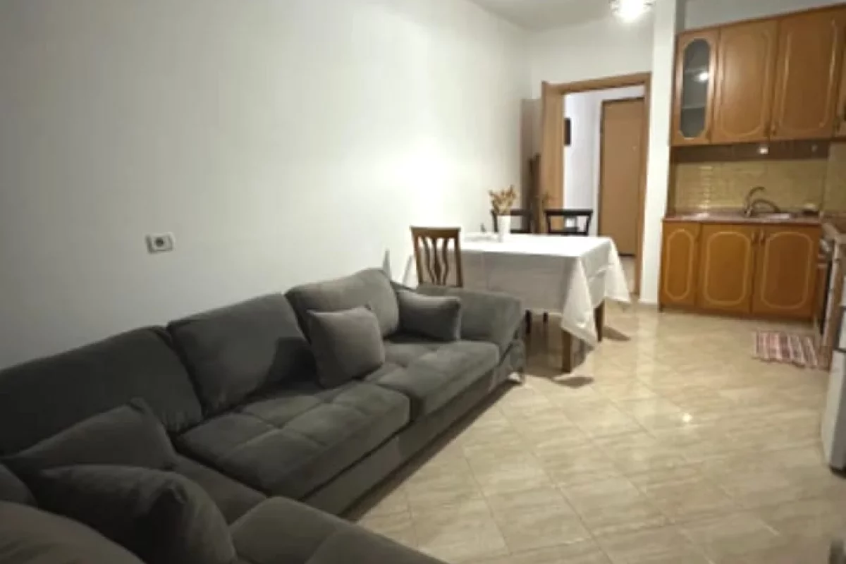 Shtepi me qera Apartament ne Tirane, 1+1, Mobilimi E mobiluar, Pagesa 47,000  Leke.