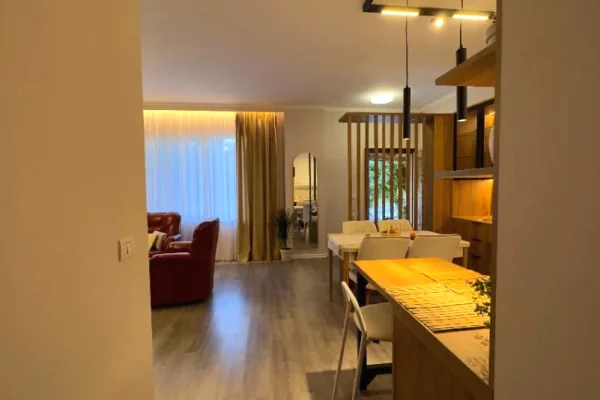 Shtepi me qera Apartament ne Tirane, 2+1, Mobilimi E mobiluar, Pagesa 90,000  Leke.