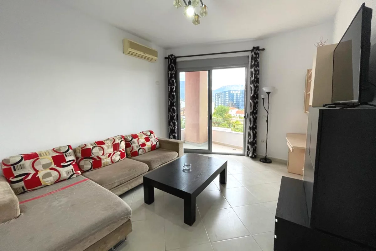 Shtepi me qera Apartament ne Tirane, 3+1, Mobilimi E mobiluar, Pagesa 70,000  Leke.