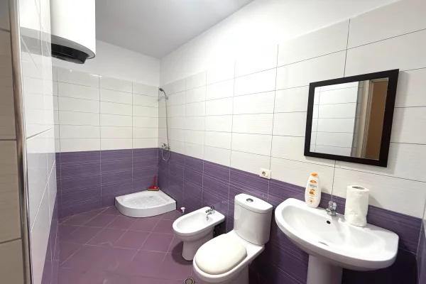 Shtepi ne shitje Apartament ne Tirane, 2+1, Mobilimi Bosh, pa mobiluar, Pagesa 15,500,000  Leke.