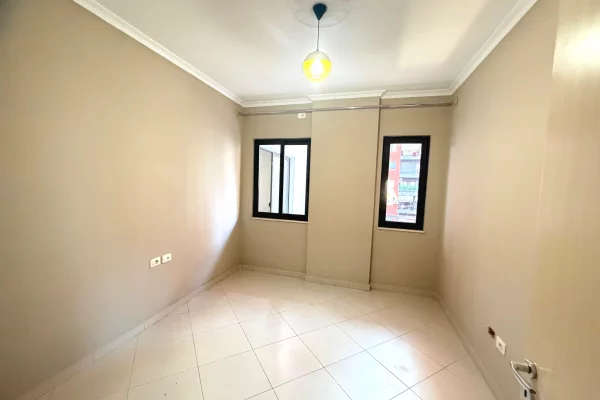 Shtepi ne shitje Apartament ne Tirane, 2+1, Mobilimi Bosh, pa mobiluar, Pagesa 15,500,000  Leke.