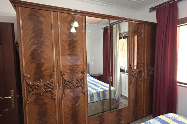 Shtepi me qera Apartament ne Tirane, 2+1, Mobilimi E mobiluar, Pagesa 80,000  Leke.