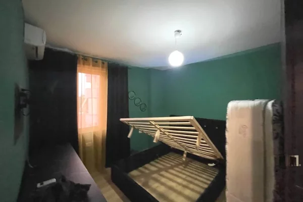 Shtepi ne shitje Apartament ne Tirane, 3+1, Mobilimi E mobiluar, Pagesa 189,000  Euro.