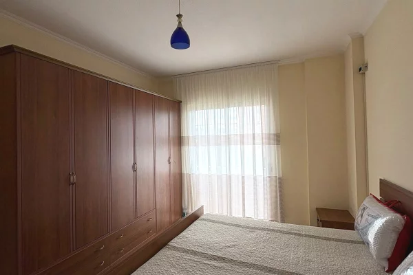 Shtepi me qera Apartament ne Tirane, 2+1, Mobilimi E mobiluar, Pagesa 60,000  Leke.