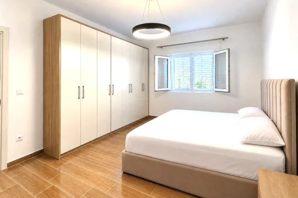 Shtepi me qera Apartament ne Tirane, 1+1, Mobilimi E mobiluar, Pagesa 50,000  Leke.