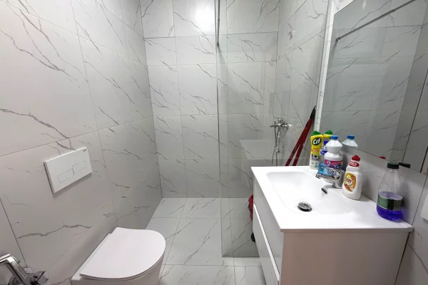 Shtepi me qera Apartament ne Tirane, 1+1, Mobilimi E mobiluar, Pagesa 600  Euro.