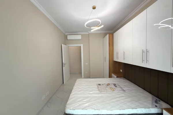 Shtepi me qera Apartament ne Tirane, 1+1, Mobilimi E mobiluar, Pagesa 600  Euro.