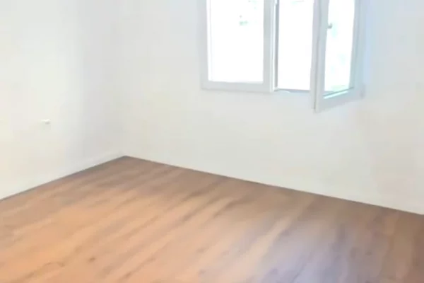 Shtepi ne shitje Apartament ne Tirane, 2+1, Mobilimi E mobiluar, Pagesa 249,000  Euro.