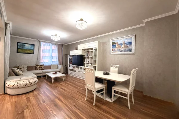 Shtepi me qera Apartament ne Tirane, 2+1, Mobilimi E mobiluar, Pagesa 80,000  Leke.