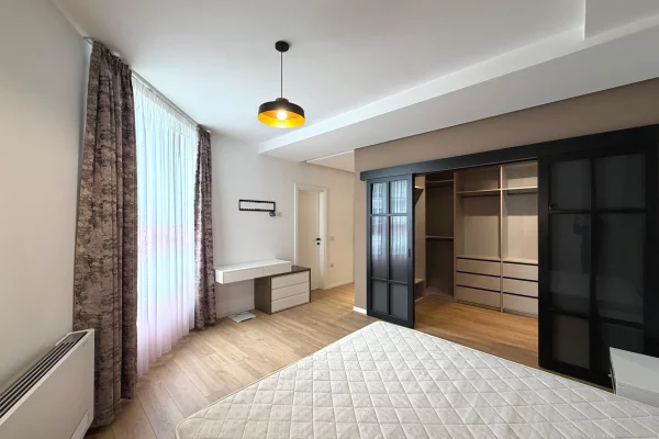 Shtepi me qera Apartament ne Tirane, 2+1, Mobilimi E mobiluar, Pagesa 900  Euro.