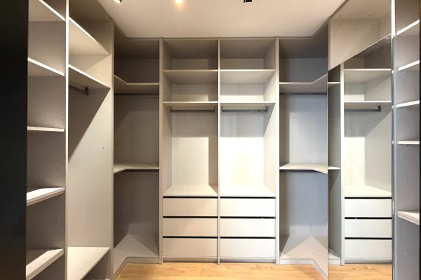 Shtepi me qera Apartament ne Tirane, 2+1, Mobilimi E mobiluar, Pagesa 900  Euro.