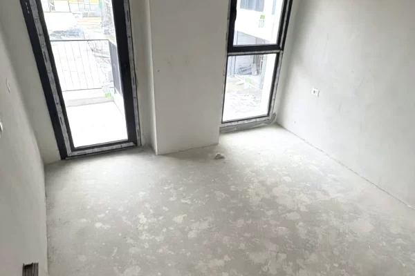 Shtepi ne shitje Apartament ne Tirane, 2+1, Mobilimi Bosh, pa mobiluar, Pagesa 199,000  Euro.