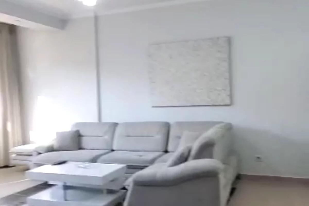 Shtepi me qera Apartament ne Tirane, 3+1, Mobilimi E mobiluar, Pagesa 100,000  Leke.