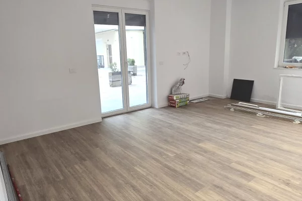 Jepet me qira 2+1 per zyre – Kompleksi Dinamo!