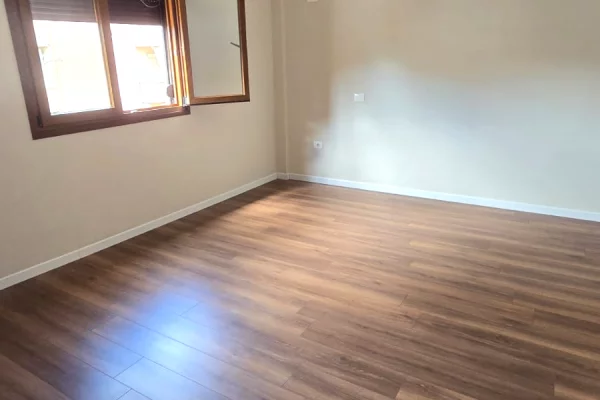 Jepet me qira 2+1 per zyre – Kompleksi Dinamo!