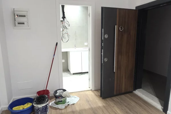 Shtepi ne shitje Apartament ne Tirane, 1+1, Mobilimi Bosh, pa mobiluar, Pagesa 15,500,000  Leke.