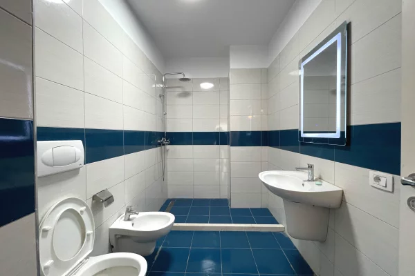 Shtepi me qera Apartament ne Tirane, 2+1, Mobilimi E mobiluar, Pagesa 80,000  Leke.