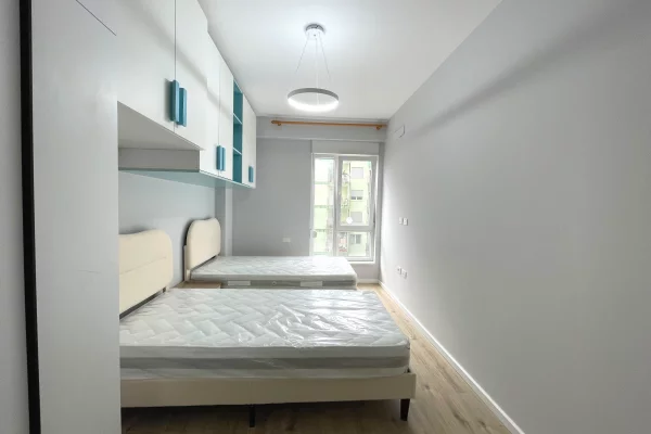Shtepi me qera Apartament ne Tirane, 2+1, Mobilimi E mobiluar, Pagesa 80,000  Leke.