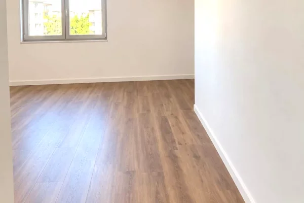 Shtepi ne shitje Apartament ne Tirane, 2+1, Mobilimi Bosh, pa mobiluar, Pagesa 18,000,000  Leke.