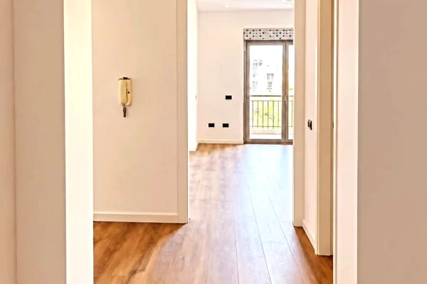 Shtepi ne shitje Apartament ne Tirane, 2+1, Mobilimi Bosh, pa mobiluar, Pagesa 18,000,000  Leke.