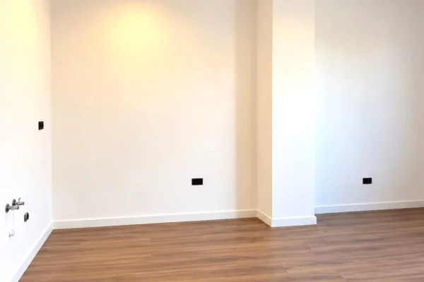 Shtepi ne shitje Apartament ne Tirane, 2+1, Mobilimi Bosh, pa mobiluar, Pagesa 18,000,000  Leke.