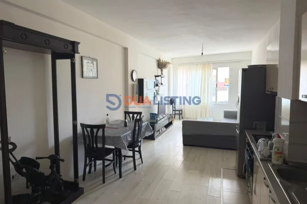 Shtepi ne shitje Apartament ne Tirane, 2+1, Mobilimi E mobiluar, Pagesa 24,500,000  Leke.