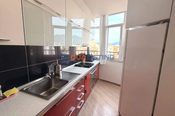 Shtepi ne shitje Apartament ne Tirane, 2+1, Mobilimi E mobiluar, Pagesa 24,500,000  Leke.
