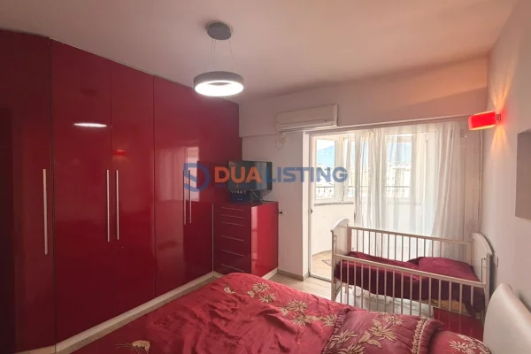 Shtepi ne shitje Apartament ne Tirane, 2+1, Mobilimi E mobiluar, Pagesa 24,500,000  Leke.