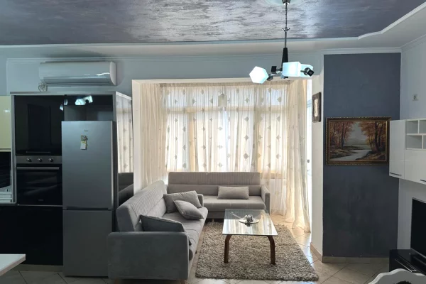 Shtepi me qera 2+1 ne Tirane - 70,000 Leke