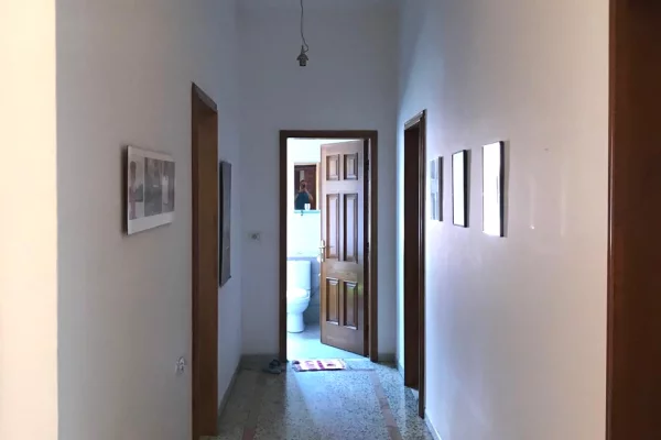 Shtepi me qera Apartament ne Tirane, 3+1, Mobilimi E mobiluar, Pagesa 85,000  Leke.