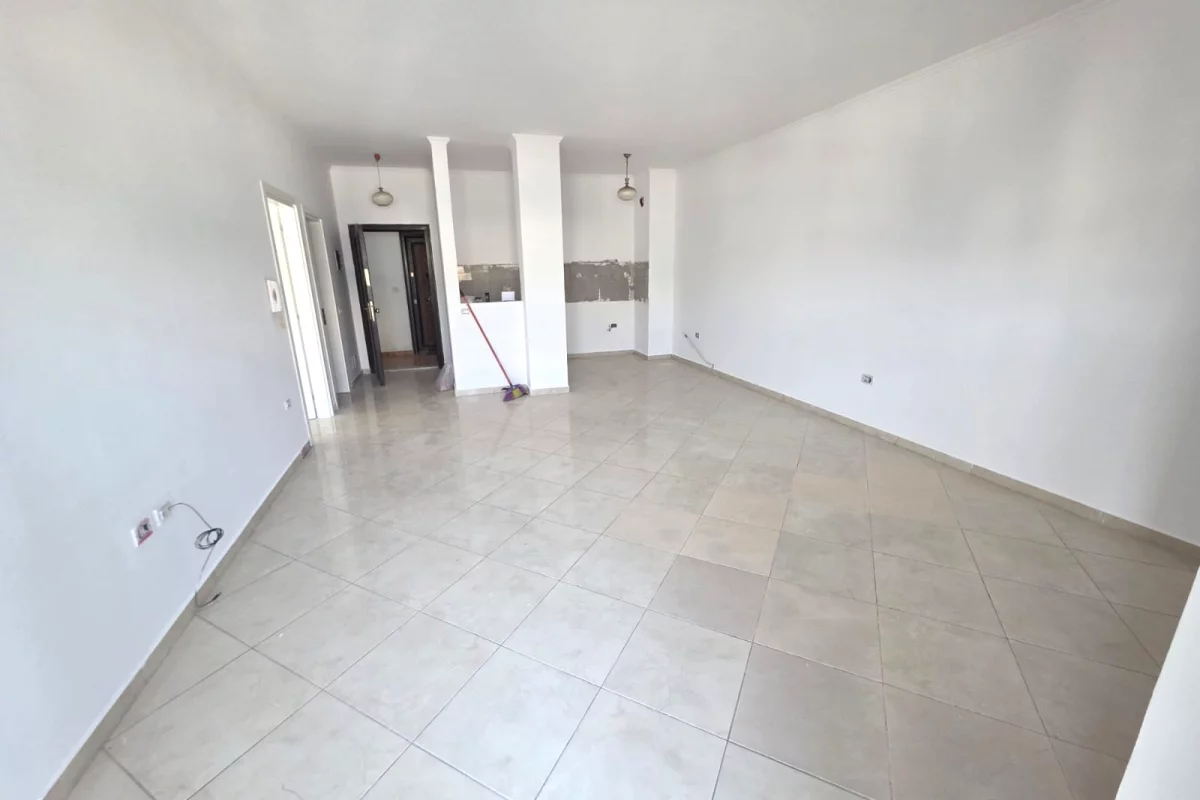 Apartment for sale in Tirana 2+1, Emty