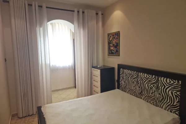 Shtepi me qera Apartament ne Tirane, 1+1, Mobilimi E mobiluar, Pagesa 50,000  Leke.