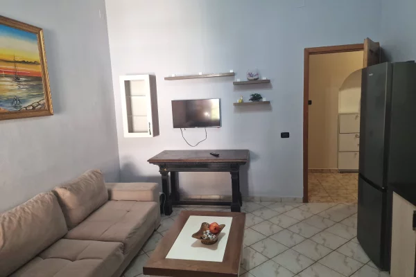 Shtepi me qera Apartament ne Tirane, 1+1, Mobilimi E mobiluar, Pagesa 50,000  Leke.