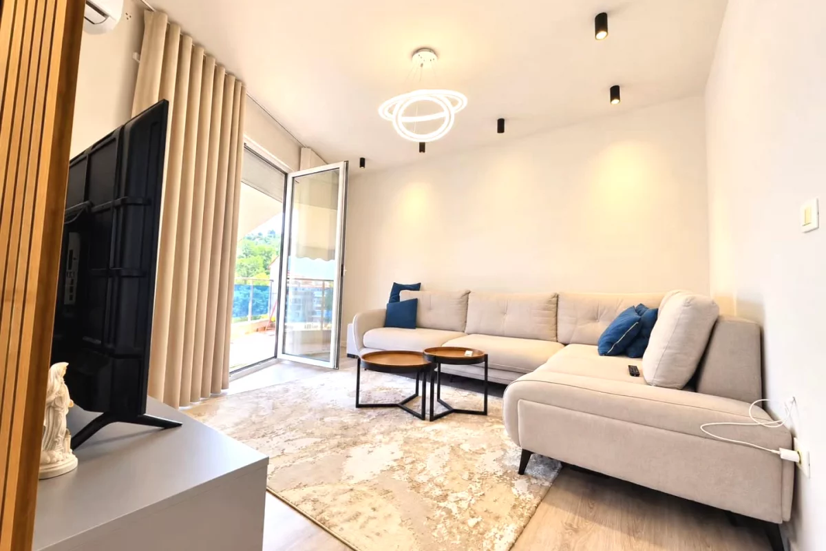 Shtepi ne shitje Apartament ne Tirane, 2+1, Mobilimi E mobiluar, Pagesa 255,000  Euro.