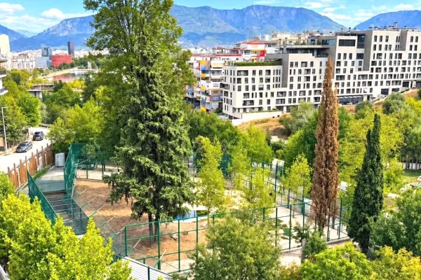 Shtepi ne shitje Apartament ne Tirane, 2+1, Mobilimi E mobiluar, Pagesa 255,000  Euro.