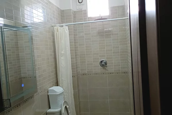 Shtepi me qera Apartament ne Tirane, 2+1, Mobilimi E mobiluar, Pagesa 53,000  Leke.