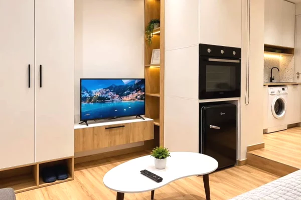 Shtepi ne shitje Apartament ne Tirane, Garsoniere, Mobilimi E mobiluar, Pagesa 175,000  Euro.