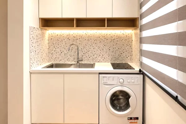 Shtepi ne shitje Apartament ne Tirane, Garsoniere, Mobilimi E mobiluar, Pagesa 175,000  Euro.