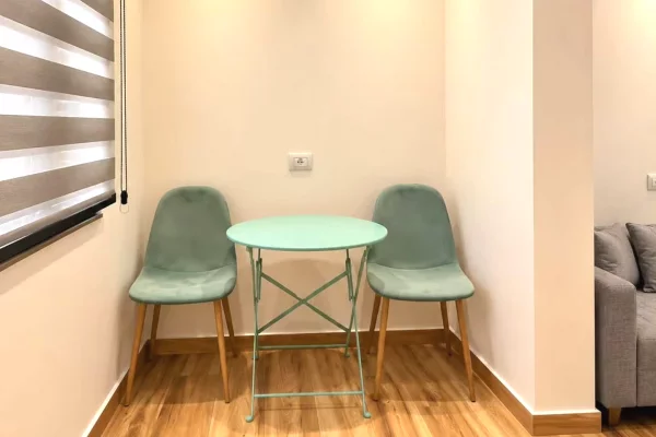 Shtepi ne shitje Apartament ne Tirane, Garsoniere, Mobilimi E mobiluar, Pagesa 175,000  Euro.