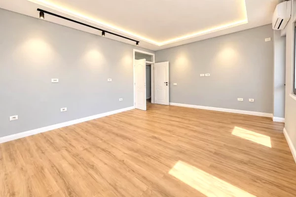 Shtepi ne shitje Apartament ne Tirane, 2+1, Mobilimi Bosh, pa mobiluar, Pagesa 160,000  Euro.