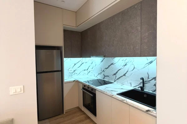 Shtepi me qera Apartament ne Tirane, 2+1, Mobilimi E mobiluar, Pagesa 1,000  Euro.