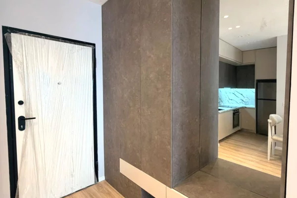 Shtepi me qera Apartament ne Tirane, 2+1, Mobilimi E mobiluar, Pagesa 1,000  Euro.