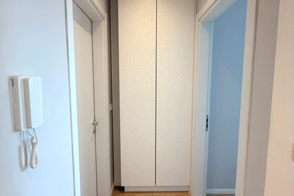 Shtepi me qera Apartament ne Tirane, 2+1, Mobilimi E mobiluar, Pagesa 1,000  Euro.