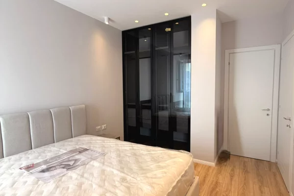 Shtepi me qera Apartament ne Tirane, 2+1, Mobilimi E mobiluar, Pagesa 1,000  Euro.