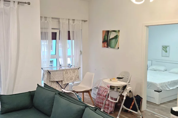 Shtepi me qera Apartament ne Tirane, 1+1, Mobilimi E mobiluar, Pagesa 45,000  Leke.