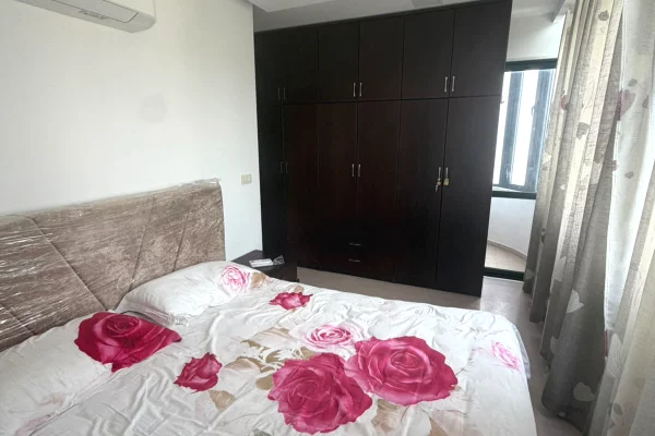 Shtepi me qera Apartament ne Tirane, 2+1, Mobilimi E mobiluar, Pagesa 650  Euro.