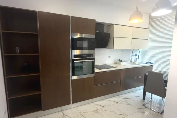 Shtepi me qera Apartament ne Tirane, 2+1, Mobilimi E mobiluar, Pagesa 650  Euro.